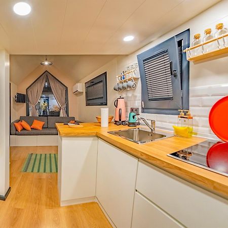 Отель Efe Tiny House Серик Номер фото