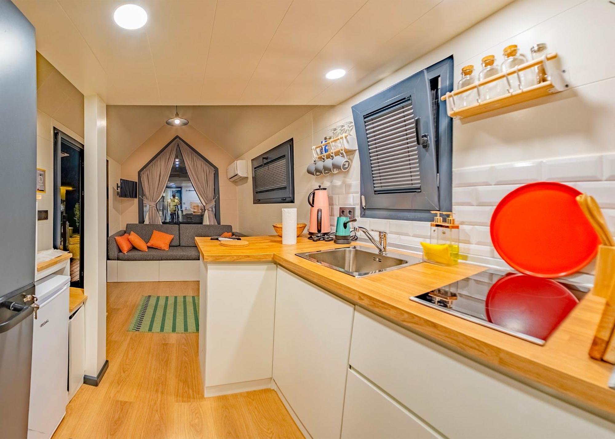 Отель Efe Tiny House Серик Номер фото